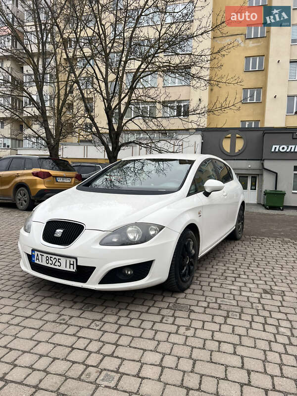 Хетчбек SEAT Leon 2009 в Івано-Франківську
