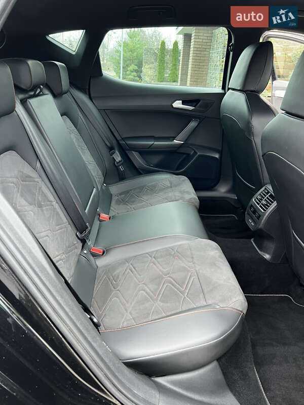 Хетчбек SEAT Leon 2020 в Стрию фото 42 Хетчбек SEAT Leon 2020 в Стрию
