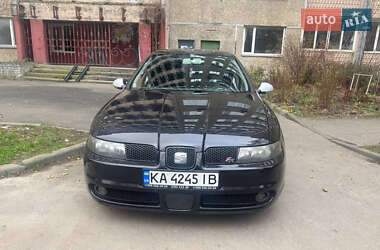 Хетчбек SEAT Leon 2004 в Києві
