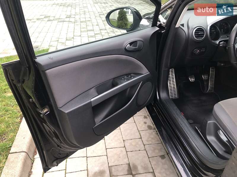 Хетчбек SEAT Leon 2010 в Львові