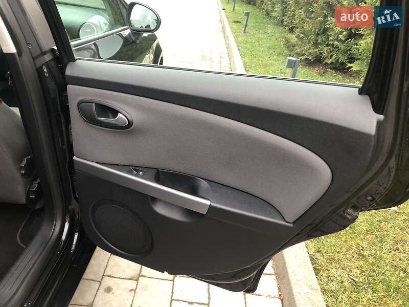 Хетчбек SEAT Leon 2010 в Львові