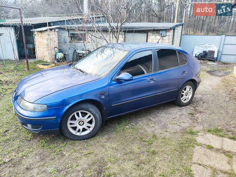 Хэтчбек SEAT Leon 2003 в Киеве