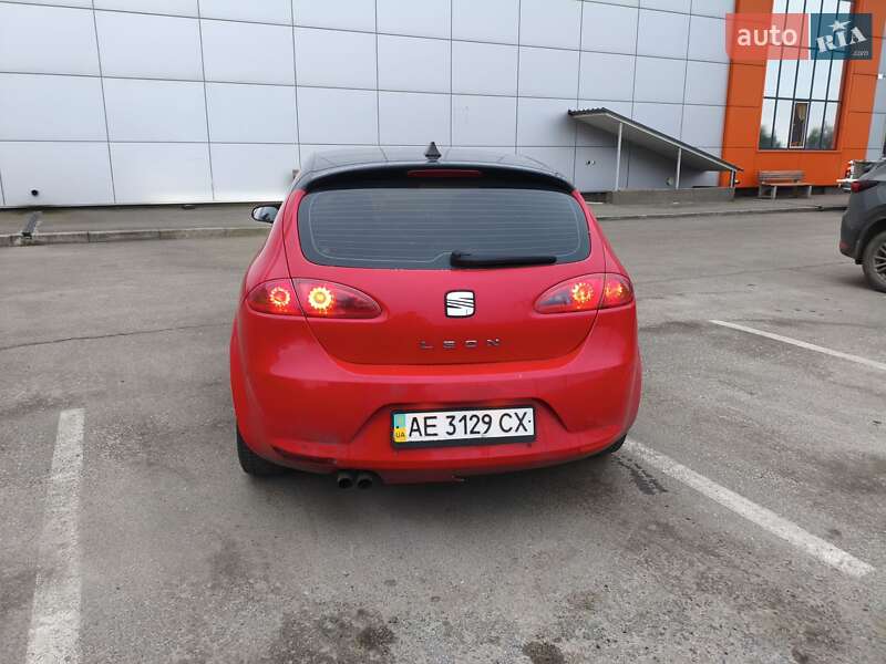 Хэтчбек SEAT Leon 2008 в Днепре