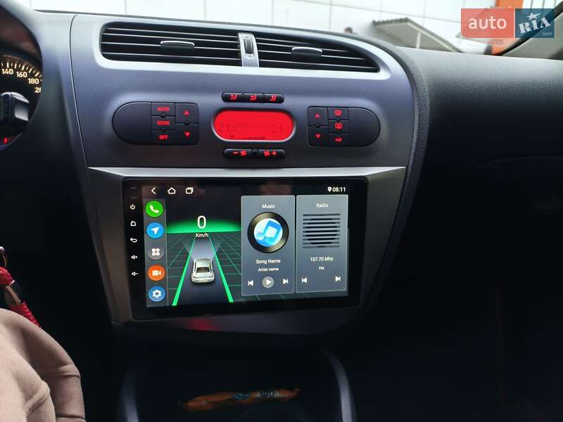 Хэтчбек SEAT Leon 2008 в Днепре