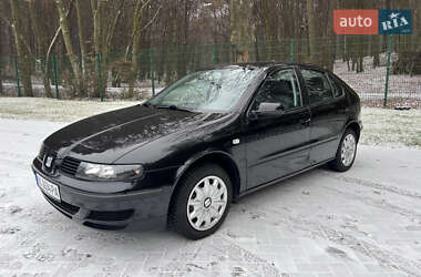Хэтчбек SEAT Leon 2001 в Львове