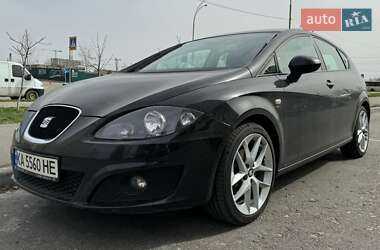 Хэтчбек SEAT Leon 2010 в Киеве