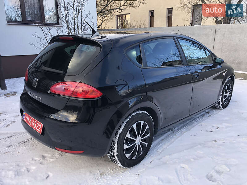 Хэтчбек SEAT Leon 2006 в Радивилове