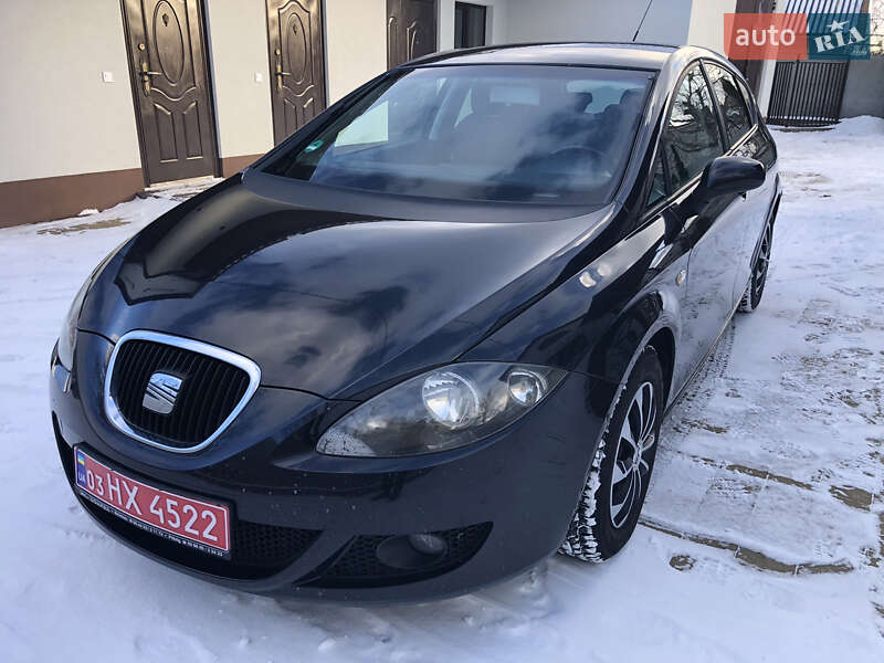 Хэтчбек SEAT Leon 2006 в Радивилове