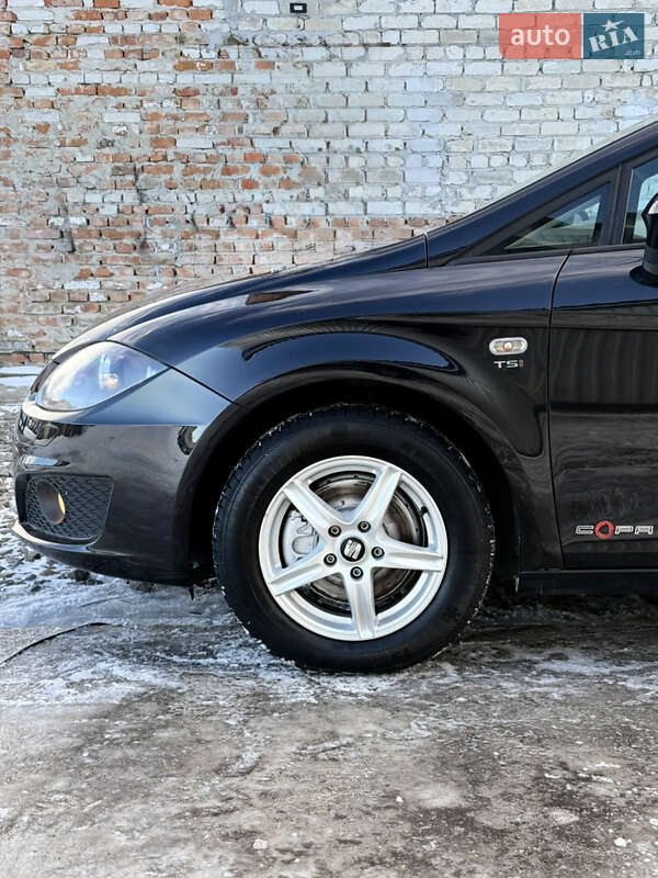 Хэтчбек SEAT Leon 2011 в Луцке