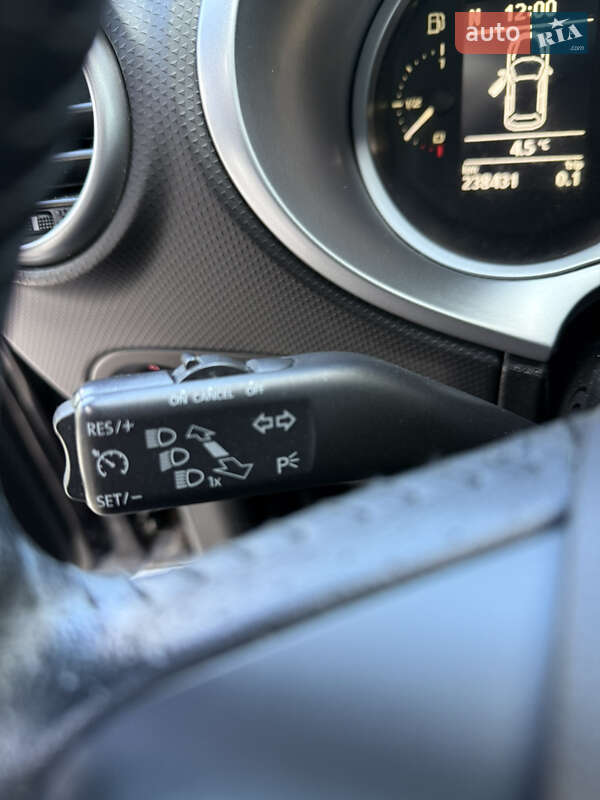 Хэтчбек SEAT Leon 2011 в Луцке