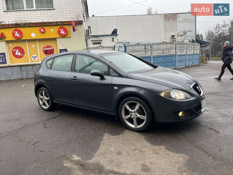 Хэтчбек SEAT Leon 2006 в Харькове