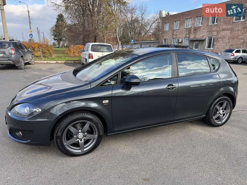 Хэтчбек SEAT Leon 2010 в Луцке фото 17 Хэтчбек SEAT Leon 2010 в Луцке