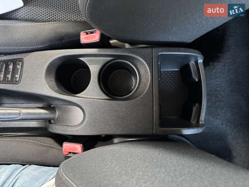 Хэтчбек SEAT Leon 2010 в Луцке фото 46 Хэтчбек SEAT Leon 2010 в Луцке