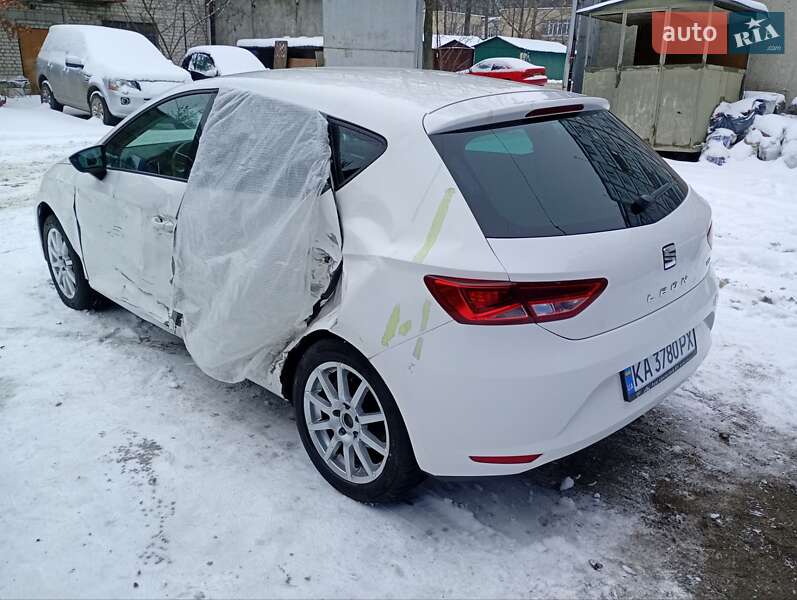 Хэтчбек SEAT Leon 2015 в Киеве