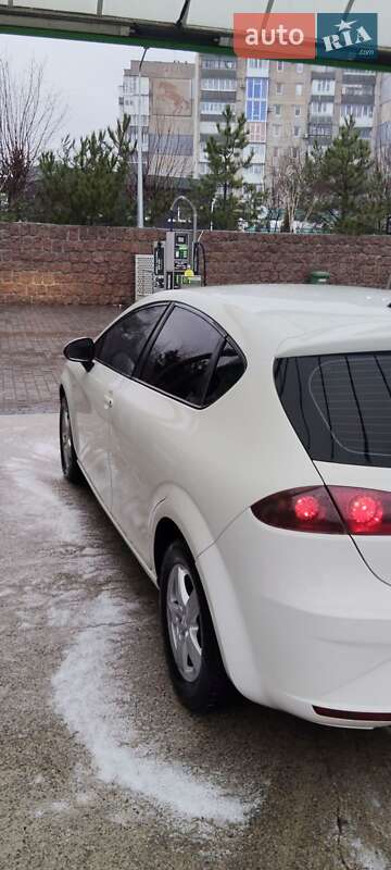 Хэтчбек SEAT Leon 2012 в Кропивницком