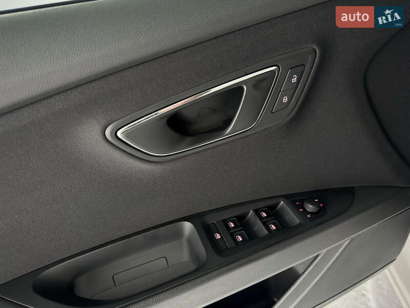 Универсал SEAT Leon 2016 в Киеве фото 30 Универсал SEAT Leon 2016 в Киеве