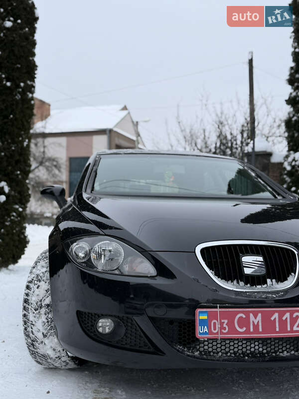 Хэтчбек SEAT Leon 2006 в Луцке