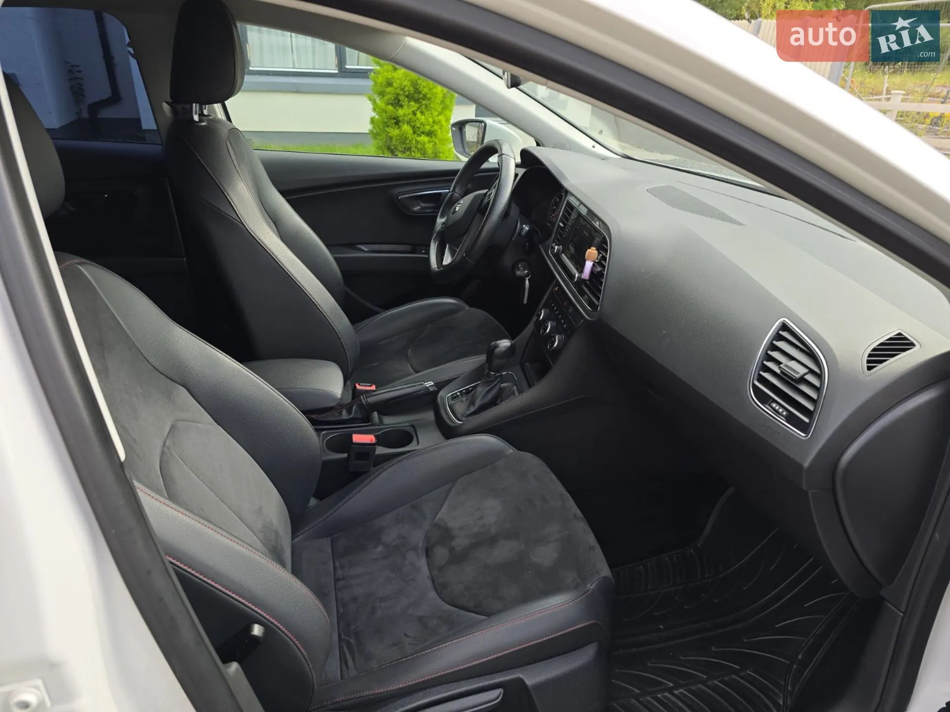 2015 SEAT Leon - мініатюра 9