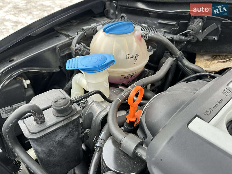 Хетчбек SEAT Leon 2009 в Кам'янському