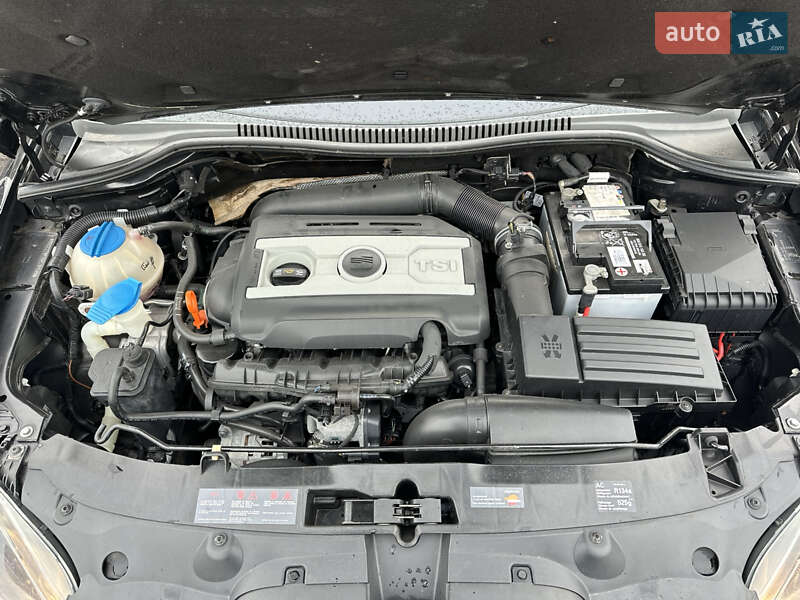 Хетчбек SEAT Leon 2009 в Кам'янському