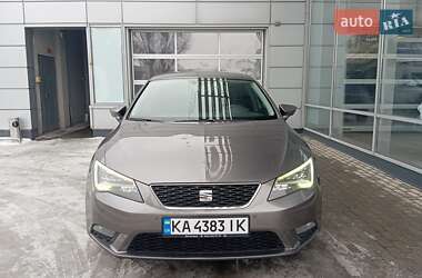 Хэтчбек SEAT Leon 2015 в Киеве