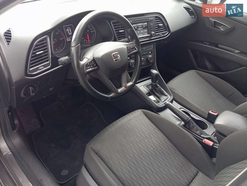 Хэтчбек SEAT Leon 2015 в Киеве