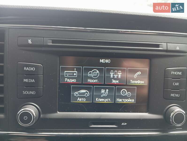 Хэтчбек SEAT Leon 2015 в Киеве