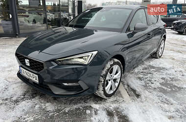 Хэтчбек SEAT Leon 2025 в Киеве