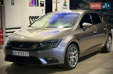 Хэтчбек SEAT Leon 2015 в Киеве