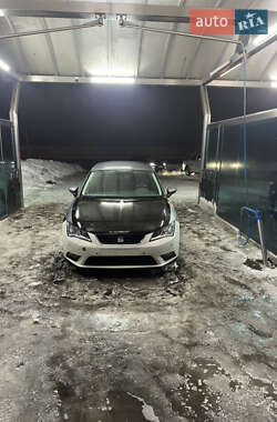 Хэтчбек SEAT Leon 2013 в Киеве