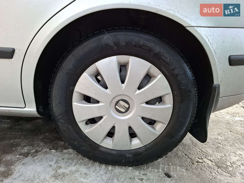 Хэтчбек SEAT Leon 2002 в Гайвороне фото 18 Хэтчбек SEAT Leon 2002 в Гайвороне