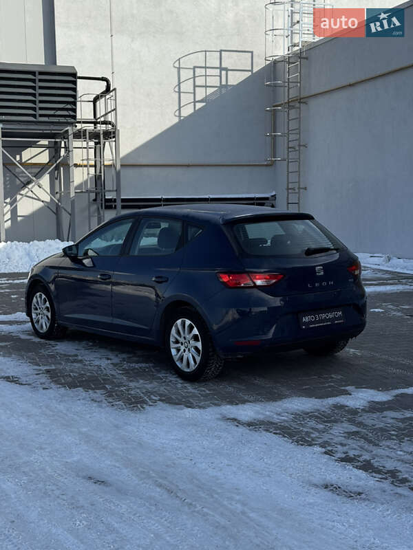Хэтчбек SEAT Leon 2016 в Ровно