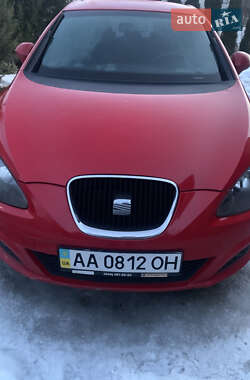 Хэтчбек SEAT Leon 2011 в Киеве