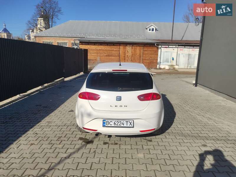 Хетчбек SEAT Leon 2011 в Дрогобичі