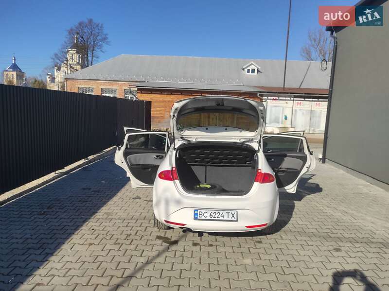 Хетчбек SEAT Leon 2011 в Дрогобичі
