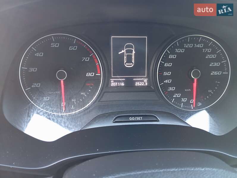 Хетчбек SEAT Leon 2016 в Києві