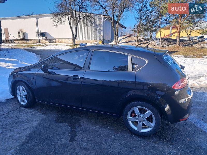 Хэтчбек SEAT Leon 2008 в Ровно