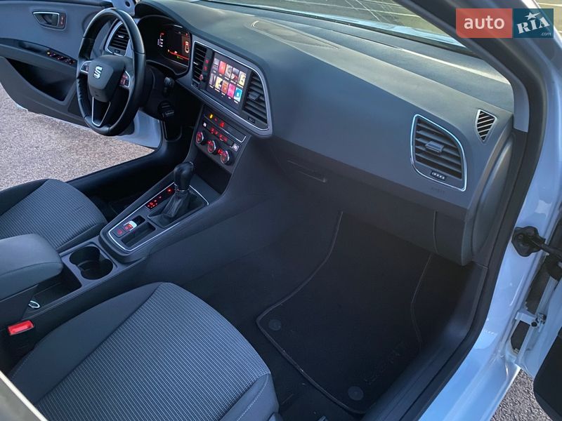 Хэтчбек SEAT Leon 2018 в Ровно