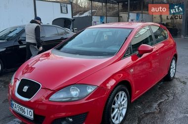 Хэтчбек SEAT Leon 2011 в Киеве