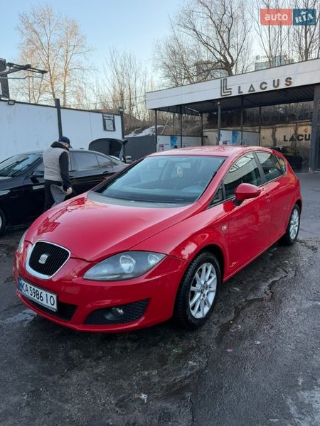 Хэтчбек SEAT Leon 2011 в Киеве