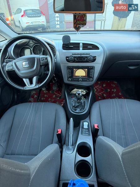Хэтчбек SEAT Leon 2011 в Киеве