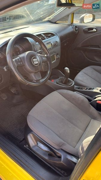 Хэтчбек SEAT Leon 2007 в Киеве
