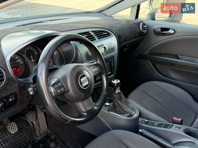 Хэтчбек SEAT Leon 2008 в Кременчуге