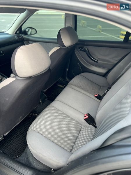 Хэтчбек SEAT Leon 2003 в Львове