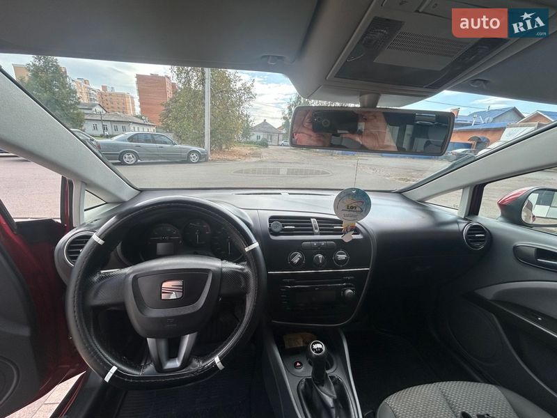 Хэтчбек SEAT Leon 2009 в Нежине
