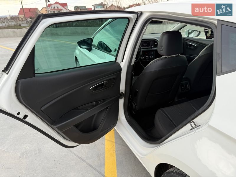 Хэтчбек SEAT Leon 2014 в Тернополе