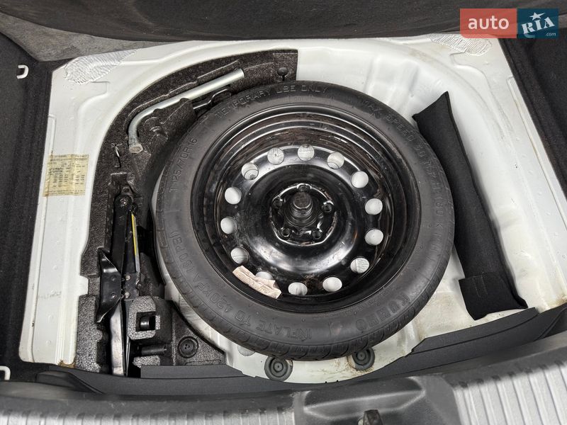 Хэтчбек SEAT Leon 2014 в Тернополе