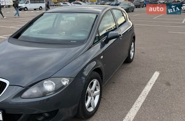 Хэтчбек SEAT Leon 2006 в Житомире