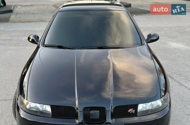 Хэтчбек SEAT Leon 2004 в Днепре