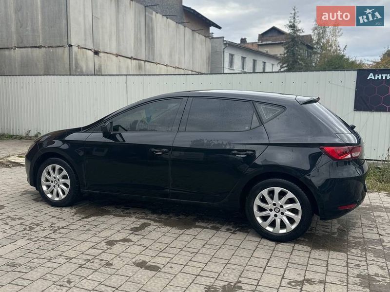 Хэтчбек SEAT Leon 2013 в Ивано-Франковске